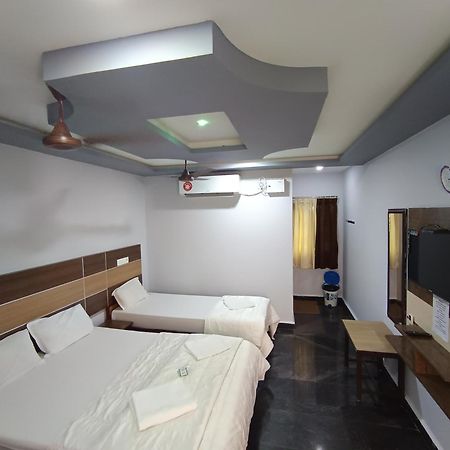 Sri Murugan Beach Paradise Hotel Mahabalipuram Ngoại thất bức ảnh