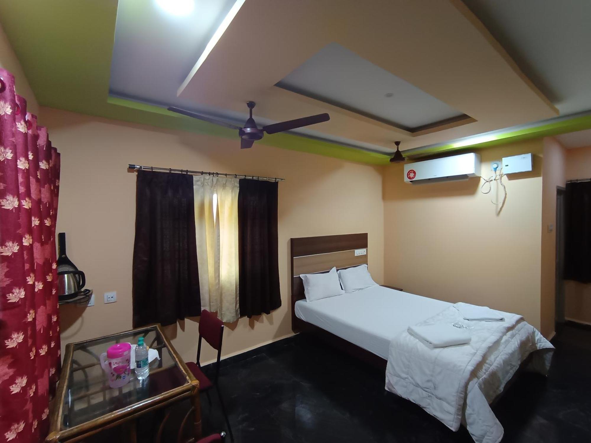 Sri Murugan Beach Paradise Hotel Mahabalipuram Ngoại thất bức ảnh