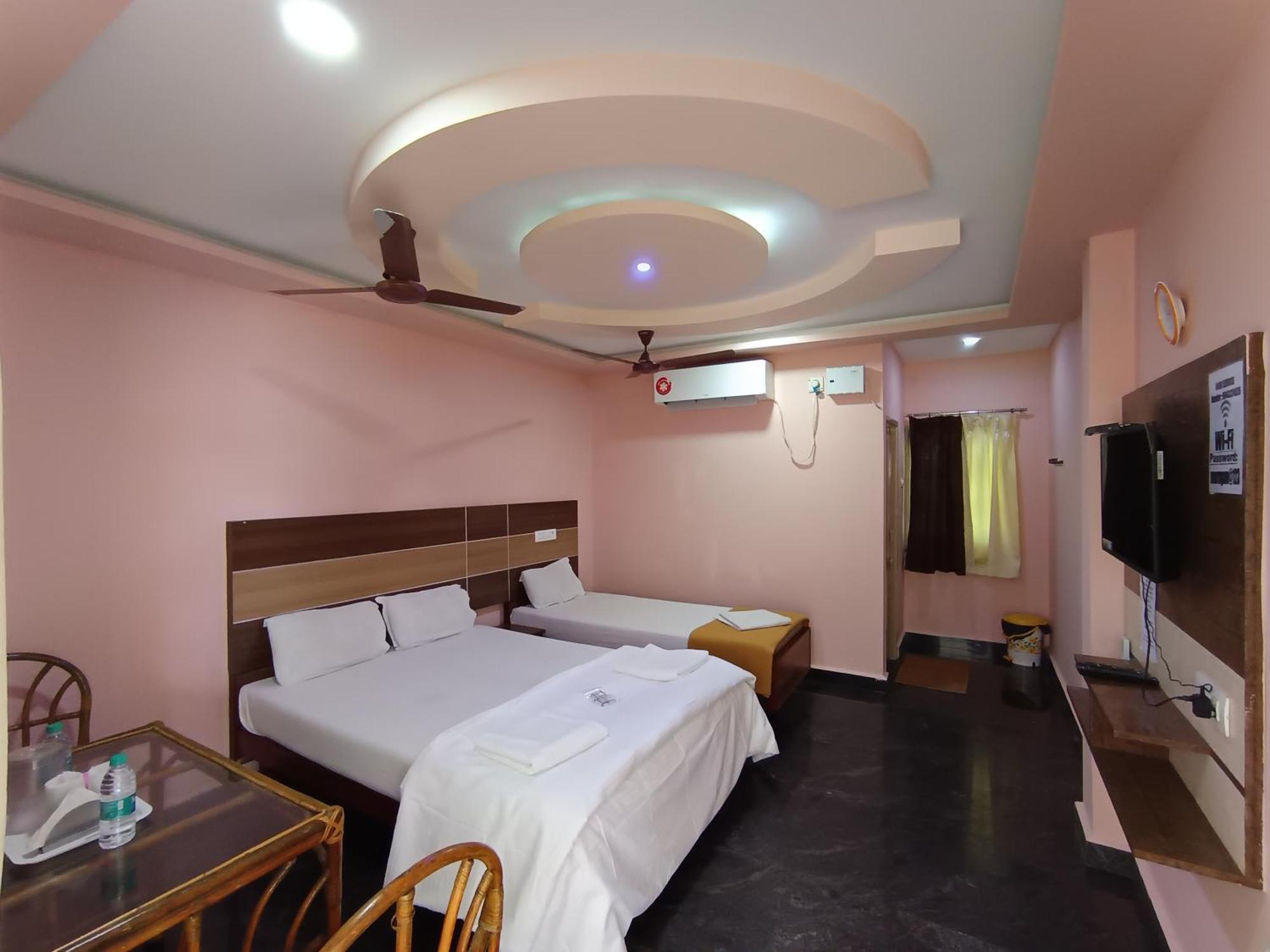 Sri Murugan Beach Paradise Hotel Mahabalipuram Ngoại thất bức ảnh