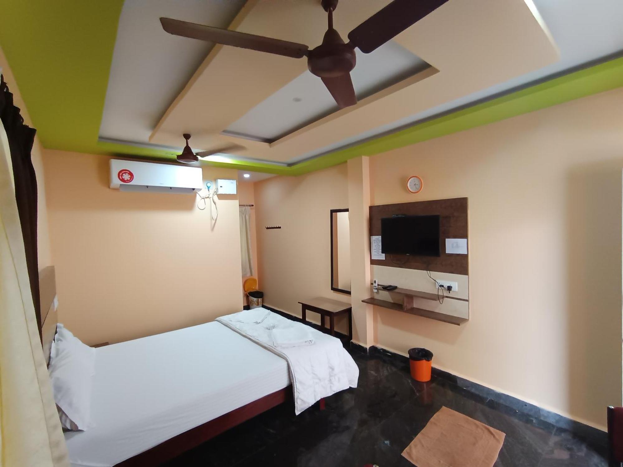 Sri Murugan Beach Paradise Hotel Mahabalipuram Ngoại thất bức ảnh