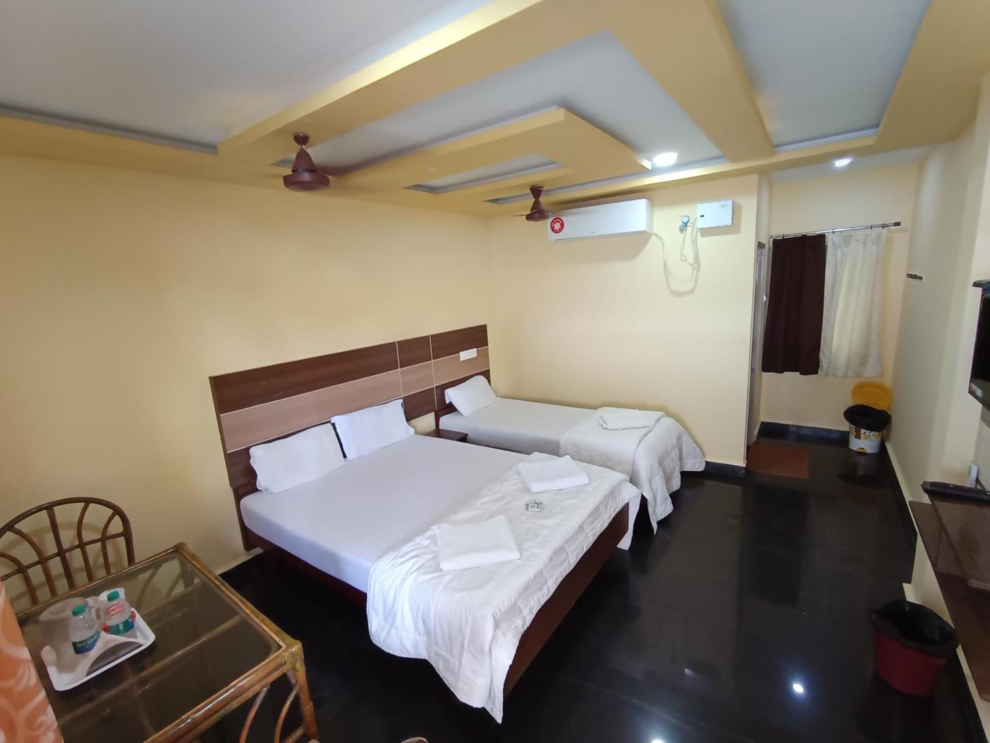 Sri Murugan Beach Paradise Hotel Mahabalipuram Ngoại thất bức ảnh