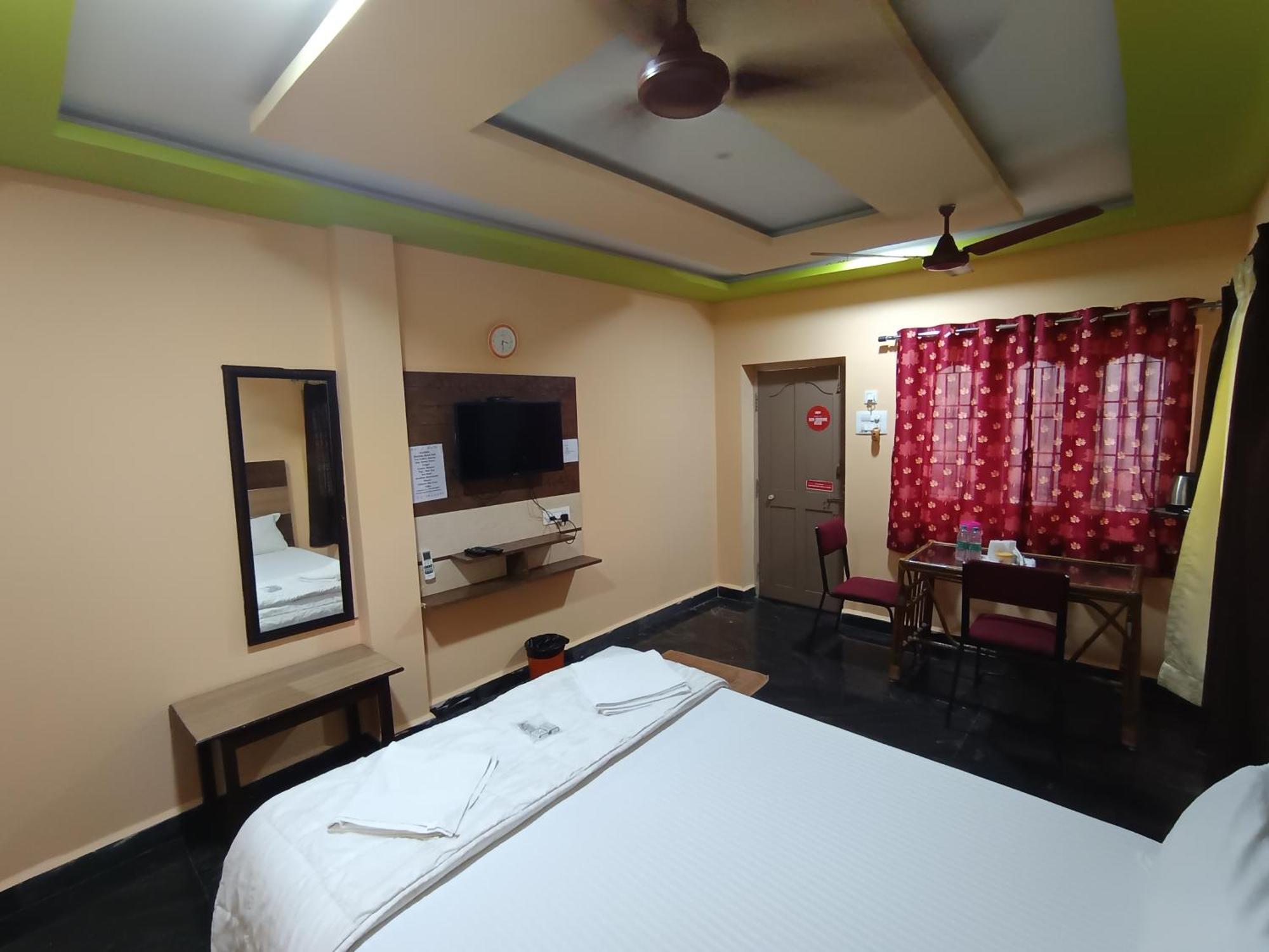 Sri Murugan Beach Paradise Hotel Mahabalipuram Ngoại thất bức ảnh