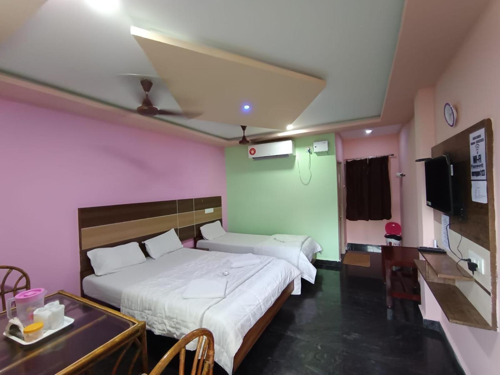 Sri Murugan Beach Paradise Hotel Mahabalipuram Ngoại thất bức ảnh