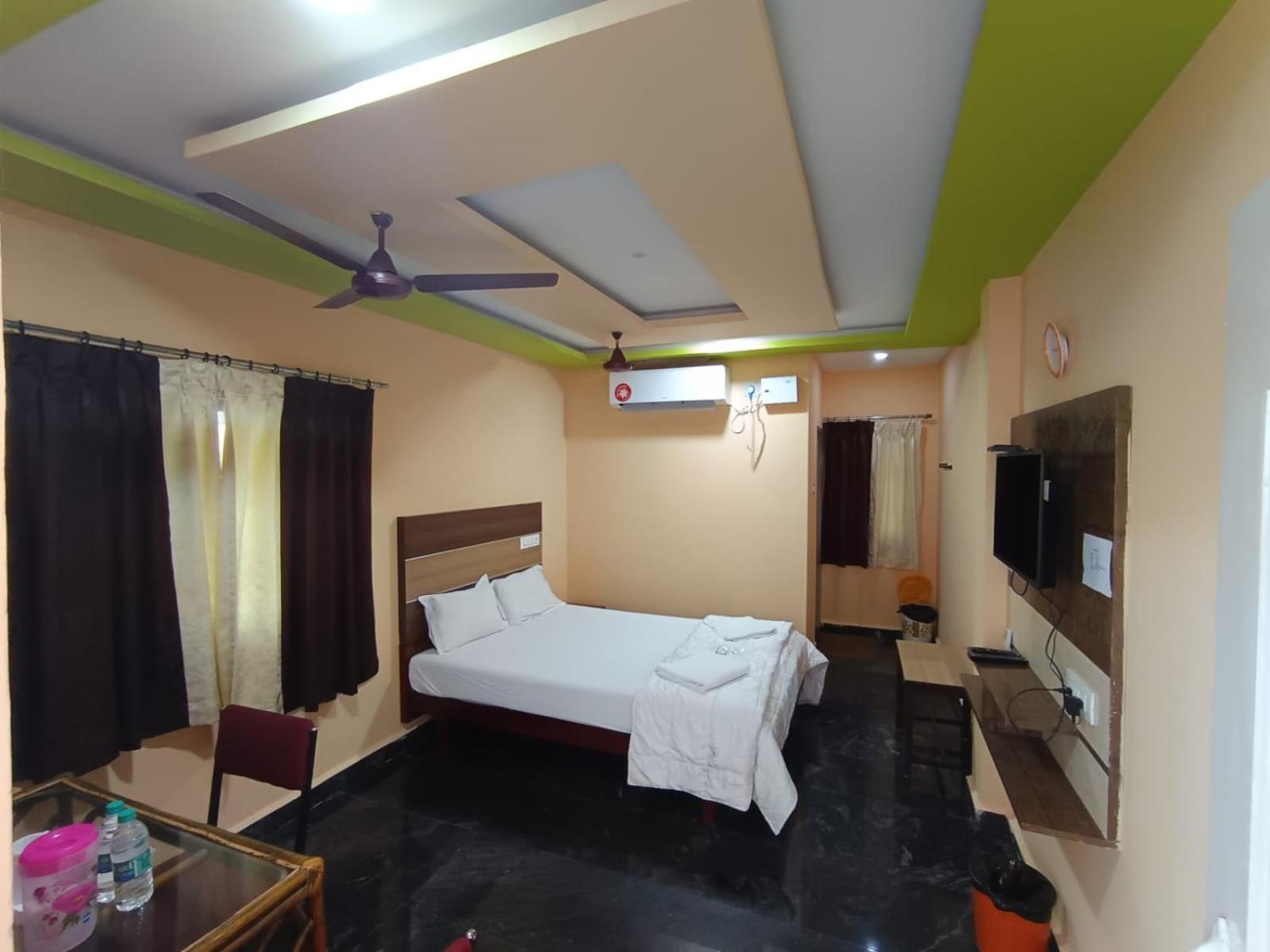 Sri Murugan Beach Paradise Hotel Mahabalipuram Ngoại thất bức ảnh