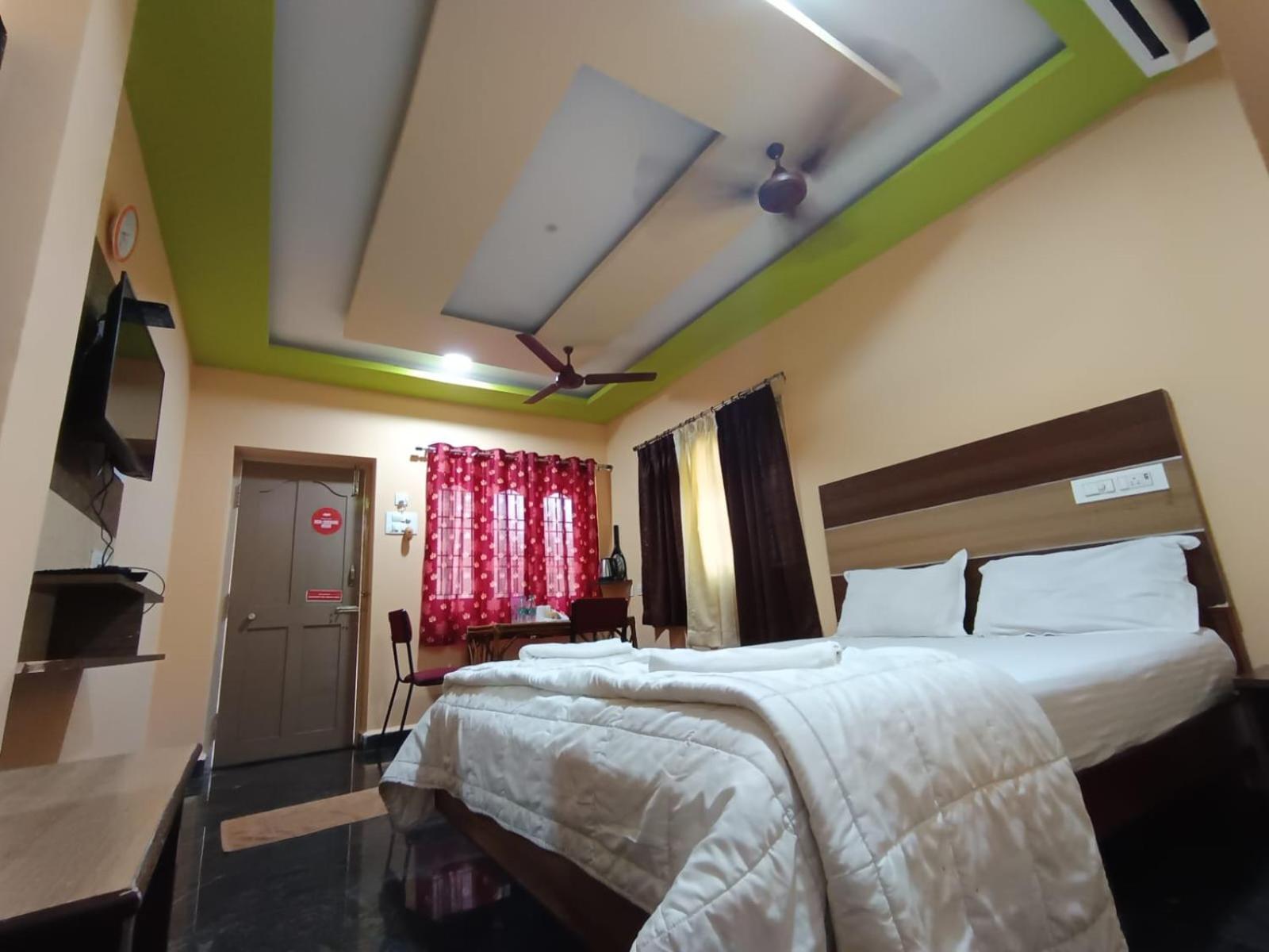 Sri Murugan Beach Paradise Hotel Mahabalipuram Ngoại thất bức ảnh