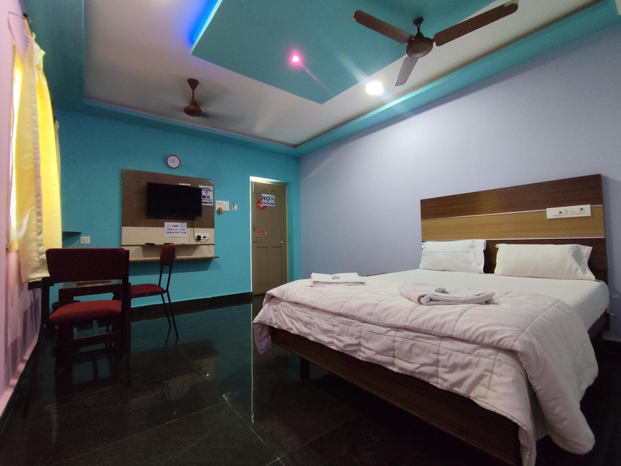 Sri Murugan Beach Paradise Hotel Mahabalipuram Ngoại thất bức ảnh