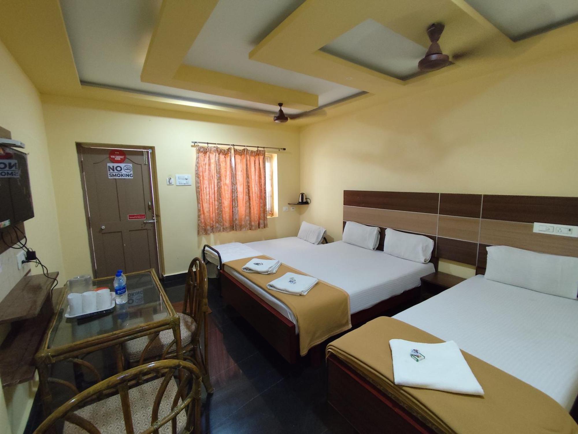 Sri Murugan Beach Paradise Hotel Mahabalipuram Ngoại thất bức ảnh