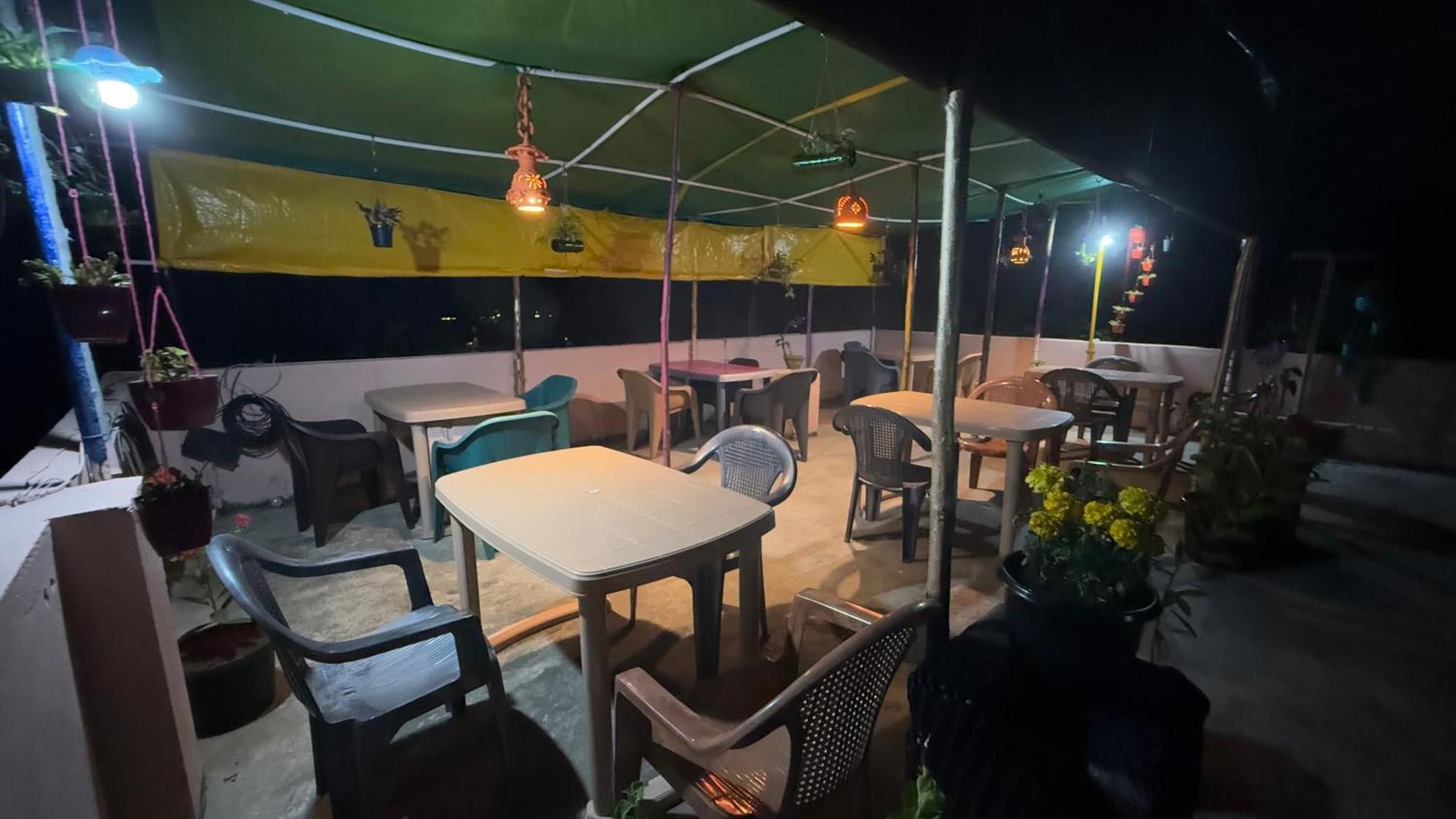 Sri Murugan Beach Paradise Hotel Mahabalipuram Ngoại thất bức ảnh